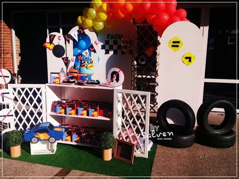 Pin de By Salven en Temática Hot Wheels Decoración de unas Decoracion de cumpleaños Hot wheels