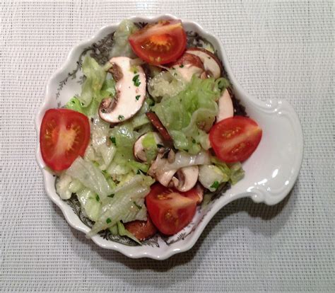 Wessels Low Carb Welt Eisbergsalat Mit Champignons