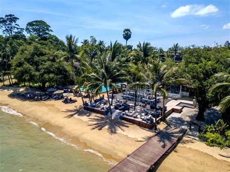 The Village Coconut Island Beach Resort Strand Resort Phuket