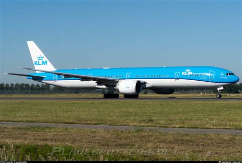 PH BVG KLM Royal Dutch Airlines Boeing 777 306ER Photo by Samuel Rößler