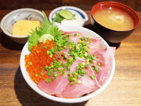 【築地ランチ】安くて美味しい！おすすめの海鮮丼はこれです。 美味しい築地へ行こう！