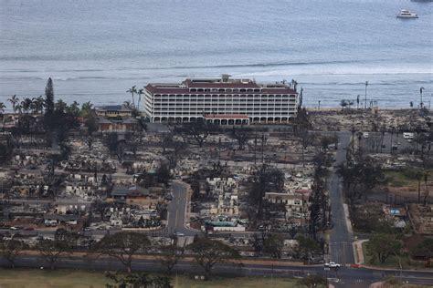 Apocalypse In Paradise Wildfires Leave Hawaiian Resort Town Of