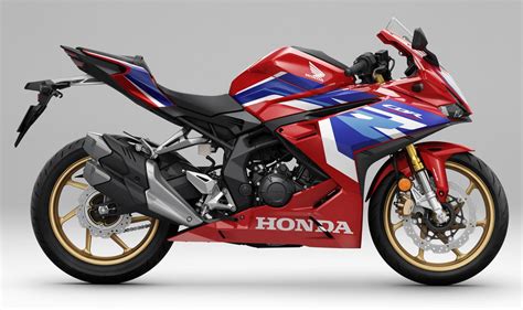 Breaking Honda Rilis New CBR250RR Versi 2023 Waaaaoow Putih