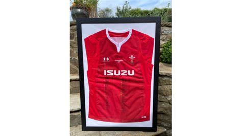 Enter Raffle to Win Signed Welsh Rugby Jersey hosted by MotorOn Cymru