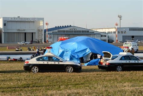 八尾空港で小型機墜落、4人死亡 着陸時にトラブルか 読んで見フォト 産経フォト