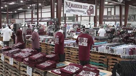 Gig Em Gear Aggie Spirit Soars At The Warehouse Abc7 Chicago