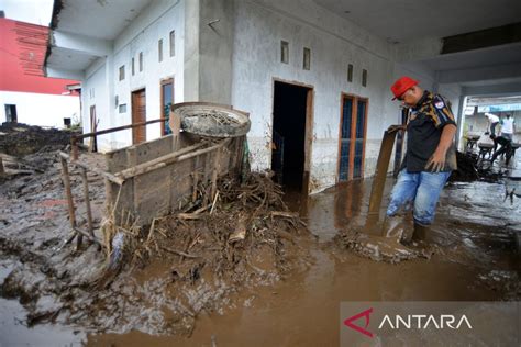 Pemkab Agam Tetapkan Masa Tanggap Darurat Banjir Lahar Dingin Antara News