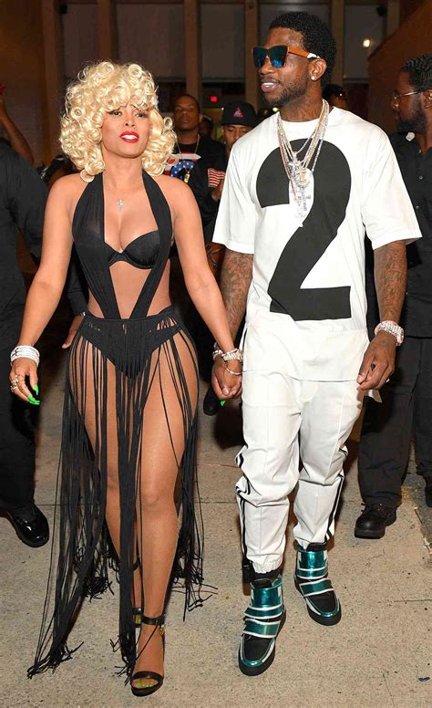 Gucci Manes Wife Keyshia Kaoirs Wedding Dress Bouquet