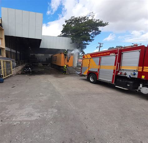 Carreta Ba Pega Fogo Dentro Dos Correios Na Avenida Valter Alencar