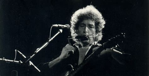 Review: Bob Dylan’s Latest Album 'Rough and Rowdy Ways' Is a Grand ...