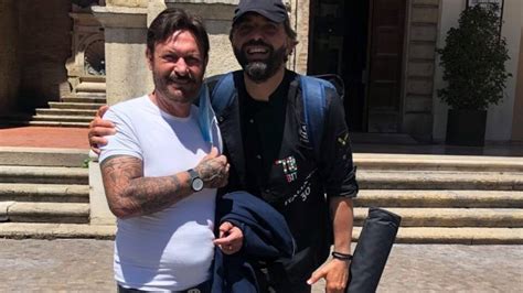 Calcio Totò Schillaci in versione cantante rap