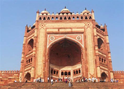 Buland Darwaza Fatehpur Sikri, history, architecture, facts, distance