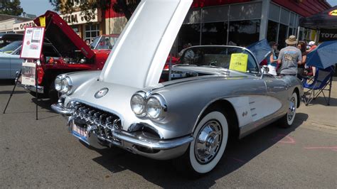 The Keeper S Babe Of The Day Page Of Cool Cars Sick Jokes And Hot Babes What