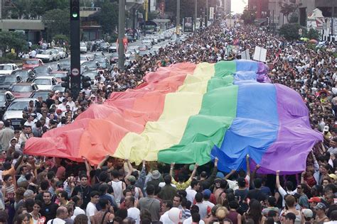 Advogado petroleiro gay e pai de menino Opinião Folha
