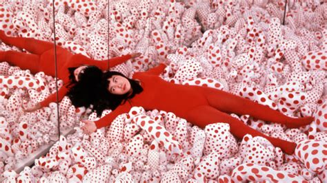 Priestess Of Polka Dots Yayoi Kusama Gives Gallerygoers A Taste Of