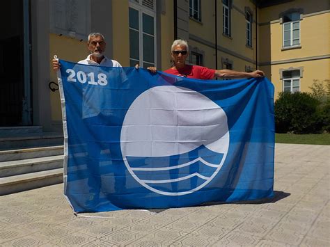 Consegnata Al Rappresentante Del Wwf Di Massa Carrara Luca Giannelli La