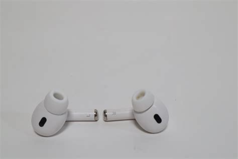 Apple MQD83AM/A AirPods Pro Generation 2 Noise-Cancelling Bluetooth ...