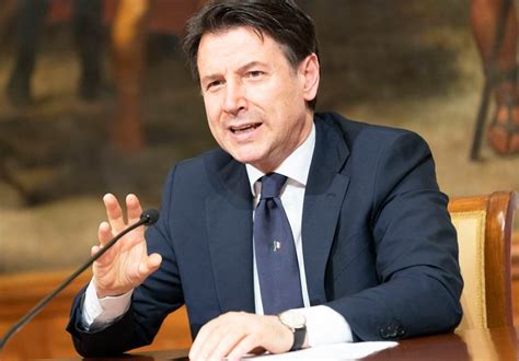 Covid Conte A Natale Nuove Restrizioni Per Evitare La Terza Ondata E