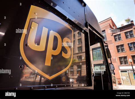 Ups Logo Hi Res Stock Photography And Images Alamy