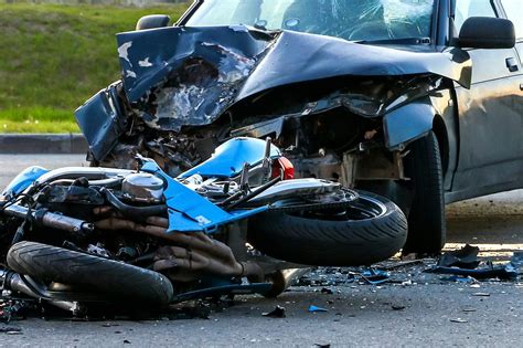 Incidente Ad Artena Tra Auto E Moto Emanuele Talone Muore A 34 Anni