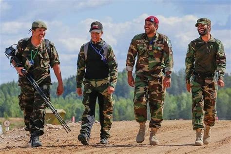 Pakistan SSG operatives during International Airborne Competition held ...