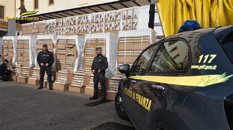 Palermo Un Tir Con Mila Stecche Di Sigarette Di Contrabbando