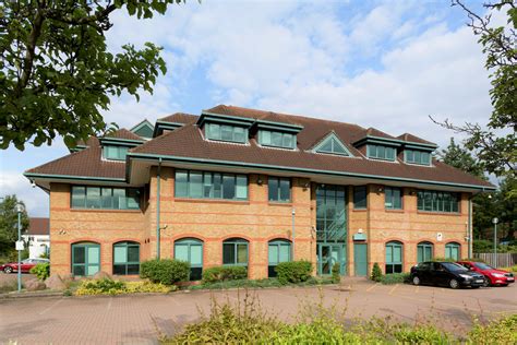 Regent Park, Leatherhead | Hurst Warne