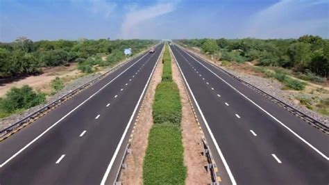 Noida Greater Noida Yamuna Expressways Impose Speed Limits Check