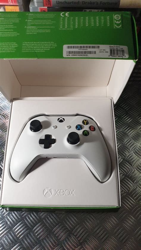 Pad Xbox One S X series S X model 1708 biały Legnica Kup teraz na