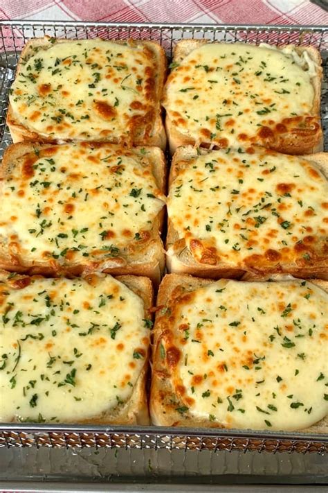 easy cheesy texas toast plowing  life