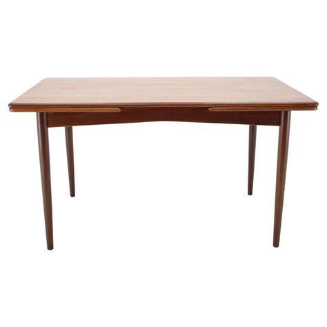 Danish Rosewood Extending Dining Table Midcentury S At Stdibs