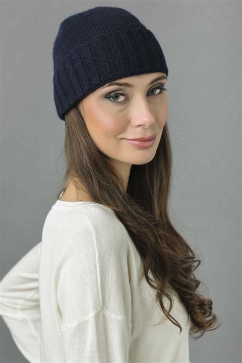 Pure Cashmere Plain And Ribbed Knitted Beanie Hat In Navy Blue Italy