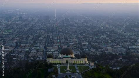 Great View Of The Griffith Observatory In Mount Hollywood Los Angeles