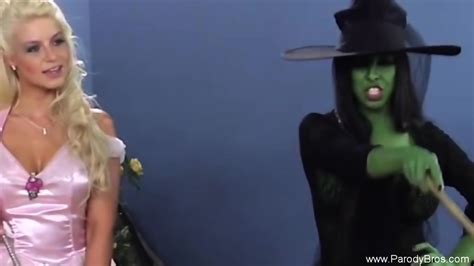 Bizarre Parody Sex With Midget Munchin Milf Moment