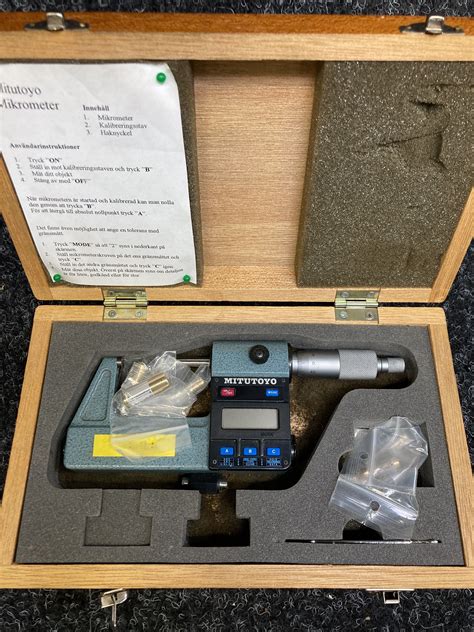 Digital External Micrometer Mitutoyo 25 50 Mm Ps Auction We Value