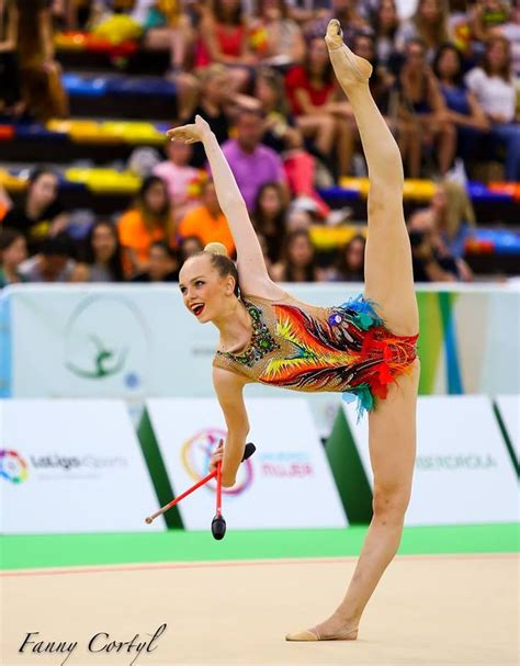 Épinglé par Tiffany Binikos StandWithUk sur Sports Rhythmic