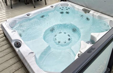 Comment Mettre son Spa en Service pour la Première Fois ou Après Hivernage