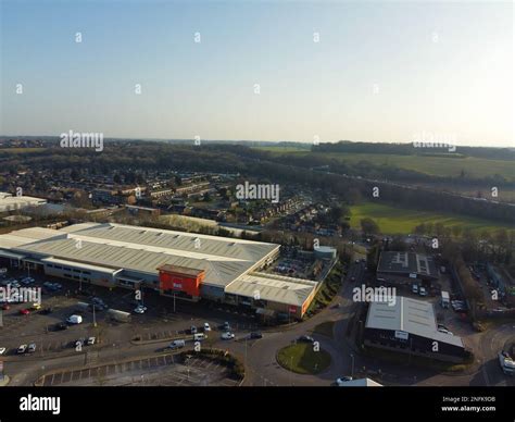 Unreleased Editorial Aerial Footage Of Chaul End Lane Luton Business