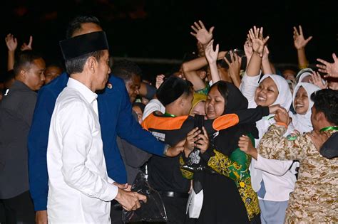 Foto Presiden Jokowi Ajak Santri Berkontribusi Bagi Kemajuan Negara