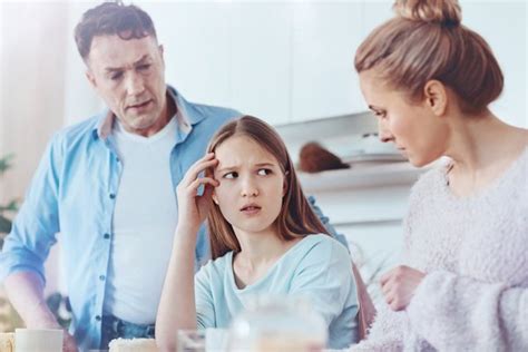 Dans Les Familles Toxiques Comment L Enfant Bouc Missaire Est Il