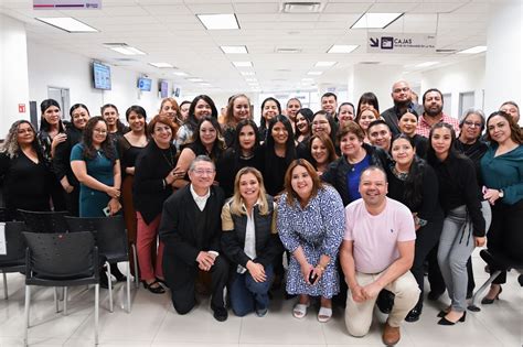 Convive Gobernadora Con Los Juarenses En Las Oficinas De El Pueblito