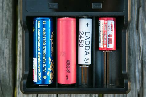 XTAR VC4S Charger Overview - ZeroAir Reviews