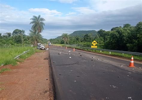 Homem Morre V Tima De Colis O Frontal Entre Caminh O E Carro Na Rodovia