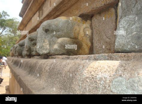 Temples of Sri Lanka Stock Photo - Alamy