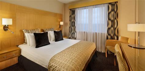 Crowne Plaza LONDON - GATWICK AIRPORT Deals & Reviews, Crawley ...