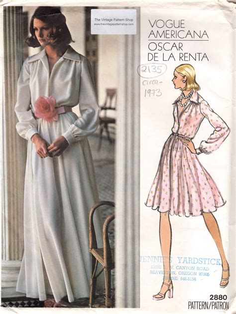 1973 Vintage VOGUE Sewing Pattern DRESS B36 2135 Oscar De La Renta