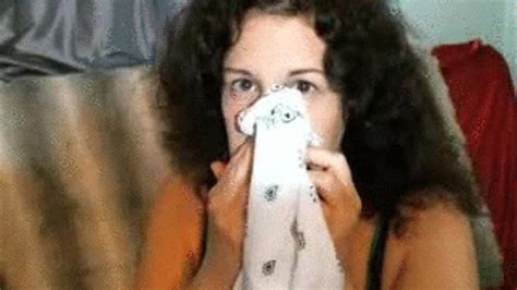 Epic Noseblowing And 3 Sneezes MP4 Curvy Mature MILF Amypaige Clips4sale