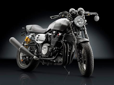 Rizoma Accessory Line Per Yamaha XJR 1300 RocketGarage Cafe Racer