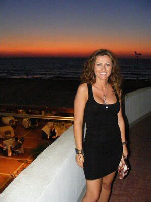 Levee Suicide Porn Pic