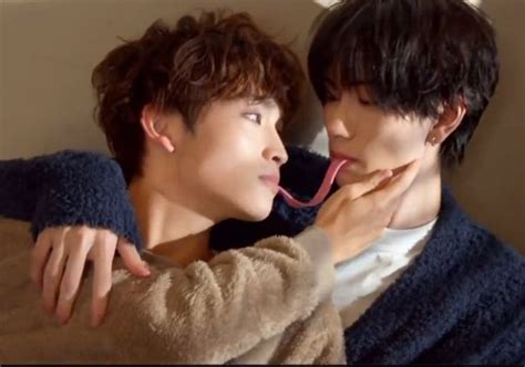 Pin By Calypsolar On Art References Cute Gay Couples People Poses Japanese Boyfriend